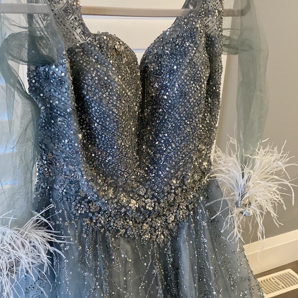 Gorgeous Gown - Picture 2 of 2